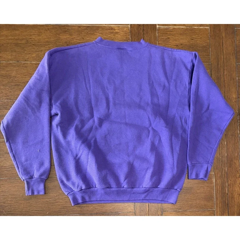 Vintage 1995 Minnesota Vikings Men’s Size M Made In USA Purple Crewneck Sweater